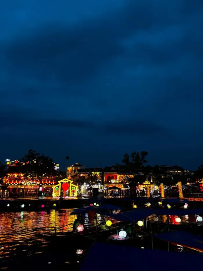 맥심투어와 함께한 호이안 여행: 잊지 못할 밤의 이야기