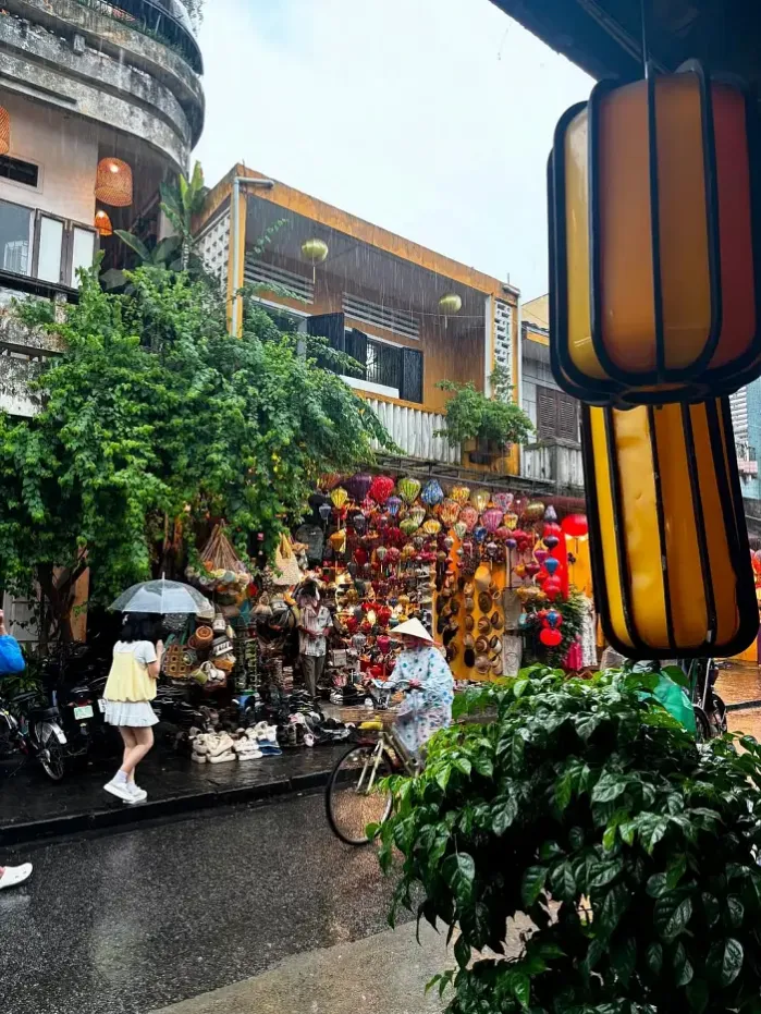 맥심투어와 함께한 호이안 여행: 잊지 못할 밤의 이야기